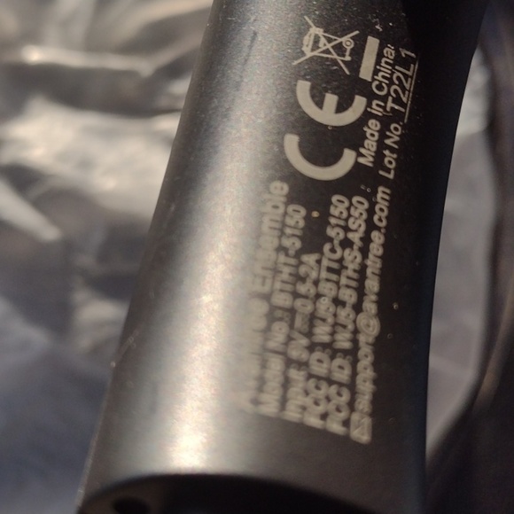 Aventree Wireless Black Over-Ear Headphones - Picture 2 of 2